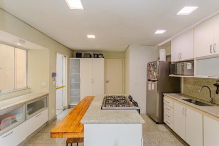 Casa à venda com 420m², 4 quartos e 4 vagas