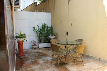 Casa à venda com 412m², 4 quartos e 4 vagas Casa à venda com 412m², 4 quartos e 4 vagasVaranda da Sala