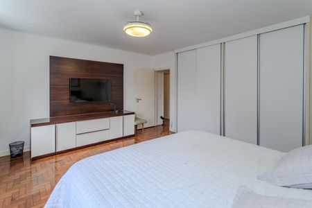 Casa à venda com 420m², 4 quartos e 4 vagas