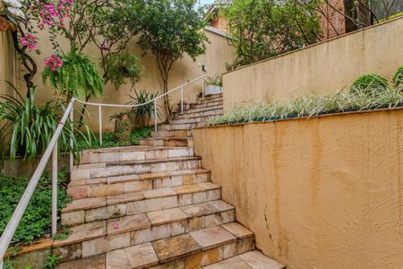 Casa à venda com 420m², 4 quartos e 4 vagas