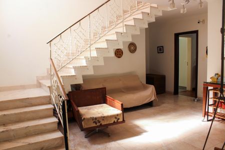 Casa à venda com 412m², 4 quartos e 4 vagas Casa à venda com 412m², 4 quartos e 4 vagasSala