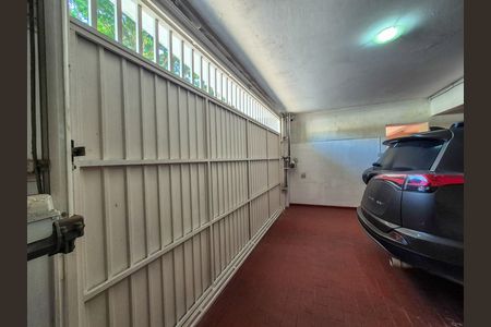Casa à venda com 412m², 4 quartos e 4 vagas Casa à venda com 412m², 4 quartos e 4 vagasGaragem 2