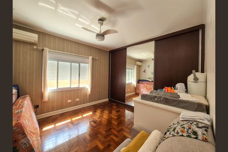 Casa à venda com 412m², 4 quartos e 4 vagas Casa à venda com 412m², 4 quartos e 4 vagasSuíte 3