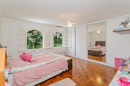 Casa à venda com 420m², 4 quartos e 4 vagas