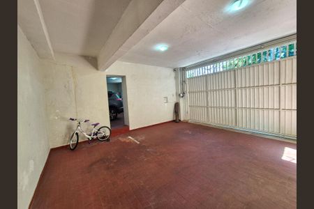 Casa à venda com 412m², 4 quartos e 4 vagas Casa à venda com 412m², 4 quartos e 4 vagasGaragem 1