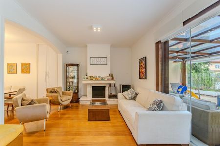 Casa à venda com 420m², 4 quartos e 4 vagas