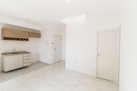 Sala  de apartamento para alugar com 1 quarto, 41m² em Jardim Tupanci, Barueri