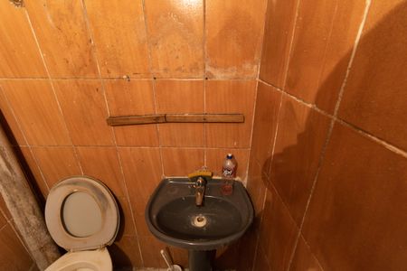 Banheiro  de casa para alugar com 2 quartos, 40m² em Vila Brasilina, São Paulo