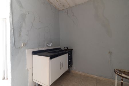 Cozinha  de casa para alugar com 1 quarto, 24m² em Vila Brasilina, São Paulo