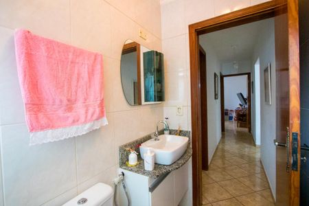 Apartamento à venda com 106m², 3 quartos e 2 vagasBanheiro social