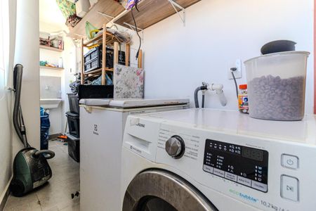 Apartamento à venda com 107m², 2 quartos e sem vagaÁrea de Serviço