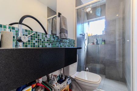 Apartamento à venda com 107m², 2 quartos e sem vagaBanheiro da Suíte