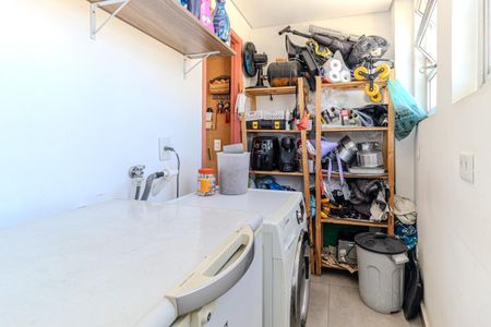 Apartamento à venda com 107m², 2 quartos e sem vagaÁrea de Serviço
