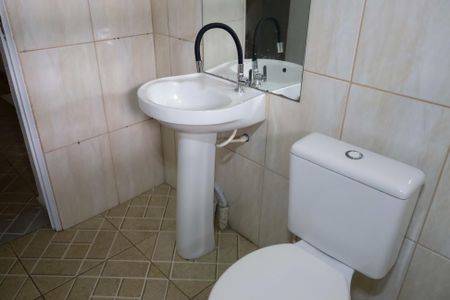 Casa para alugar com 100m², 1 quarto e sem vaga Casa para alugar com 100m², 1 quarto e sem vagaBanheiro