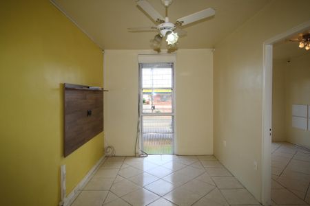 Sala de apartamento para alugar com 1 quarto, 45m² em Humaitá, Porto Alegre