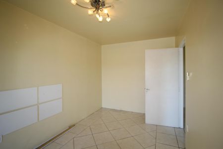 Quarto 1 de apartamento para alugar com 1 quarto, 45m² em Humaitá, Porto Alegre