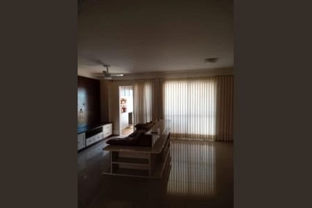 Apartamento para alugar com 128m², 3 quartos e 2 vagas Apartamento para alugar com 128m², 3 quartos e 2 vagasSala