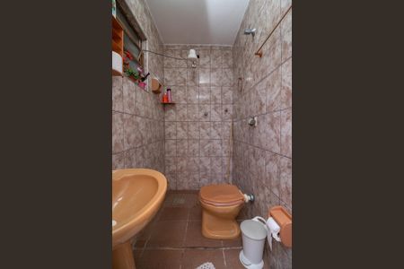 Casa à venda com 350m², 4 quartos e 2 vagasBanheiro