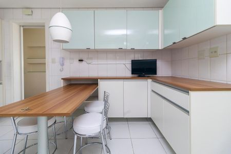 Apartamento à venda com 143m², 3 quartos e 5 vagasCozinha