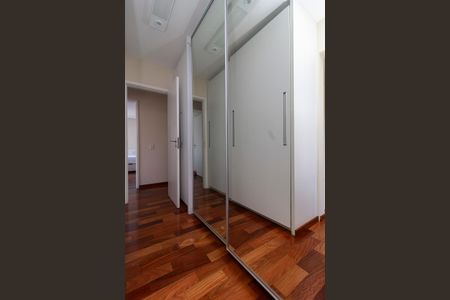 Apartamento à venda com 143m², 3 quartos e 5 vagasSuíte 1