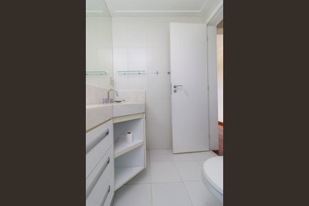 Apartamento à venda com 143m², 3 quartos e 5 vagasSuíte 1 - Banheiro