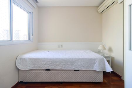 Apartamento à venda com 143m², 3 quartos e 5 vagasSuíte 2