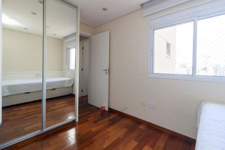 Apartamento à venda com 143m², 3 quartos e 5 vagasSuíte 2