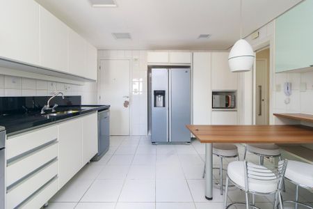 Apartamento à venda com 143m², 3 quartos e 5 vagasCozinha