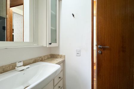 Apartamento à venda com 65m², 3 quartos e 1 vagaBanheiro Social