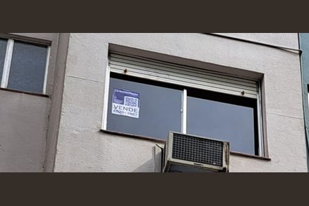 Apartamento à venda com 84m², 3 quartos e 1 vagaAdesivo