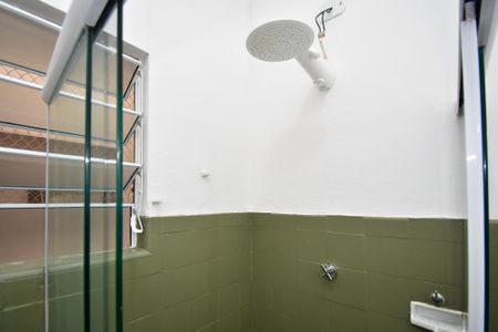 banheiro de apartamento para alugar com 1 quarto, 54m² em Cerqueira César, São Paulo