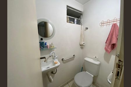 Apartamento à venda com 70m², 3 quartos e 1 vaga Apartamento à venda com 70m², 3 quartos e 1 vagaBanheiro 2