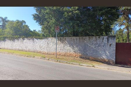 Casa para alugar com 5000m², 3 quartos e 15 vagasFachada