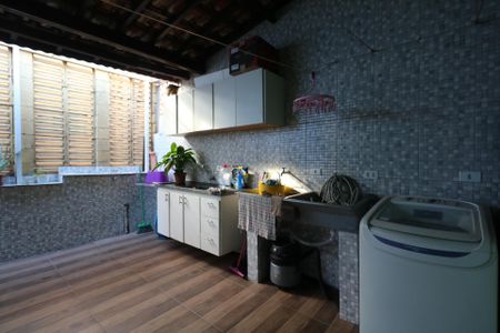 Casa à venda com 140m², 2 quartos e 1 vagaÁrea de Serviço