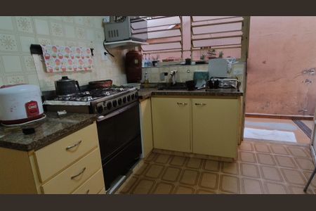 Casa para alugar com 237m², 3 quartos e 6 vagas
