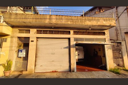 Casa para alugar com 237m², 3 quartos e 6 vagas