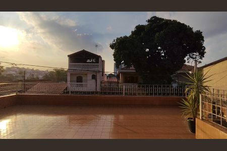Casa para alugar com 237m², 3 quartos e 6 vagas