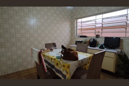 Casa para alugar com 237m², 3 quartos e 6 vagas
