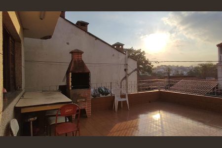 Casa para alugar com 237m², 3 quartos e 6 vagas