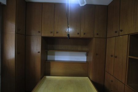 Apartamento à venda com 83m², 2 quartos e 1 vagaQuarto 2
