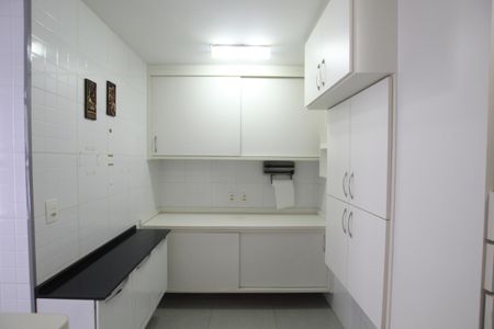 Apartamento à venda com 83m², 2 quartos e 1 vagaCozinha