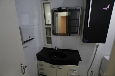 Apartamento à venda com 83m², 2 quartos e 1 vagaBanheiro 2