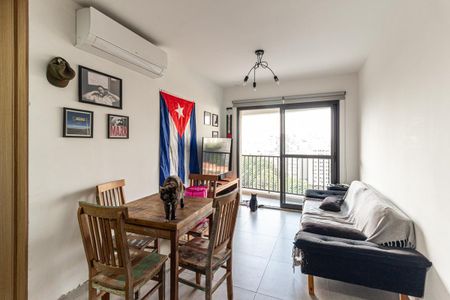 Apartamento para alugar com 68m², 2 quartos e 1 vagaSala