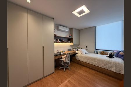 Apartamento à venda com 274m², 2 quartos e 2 vagas