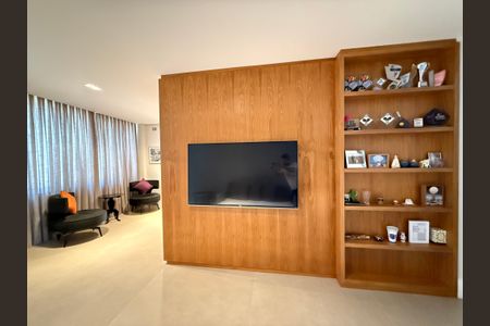 Apartamento à venda com 274m², 2 quartos e 2 vagas