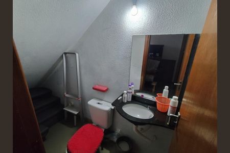 Casa à venda com 70m², 2 quartos e 2 vagasBanheiro