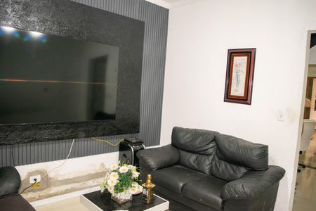 Casa à venda com 2 quartos, 170m² em Parque São Jorge, São Paulo