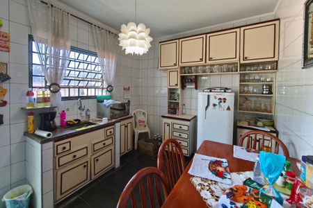 Casa para alugar com 279m², 5 quartos e 4 vagasCozinha