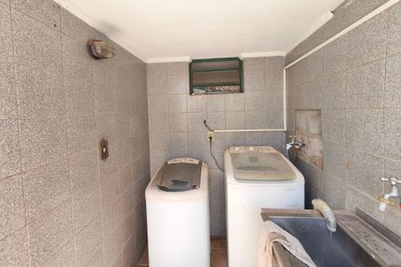 Casa para alugar com 279m², 5 quartos e 4 vagasÁrea de Serviço