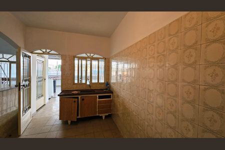 Casa para alugar com 60m², 2 quartos e sem vaga